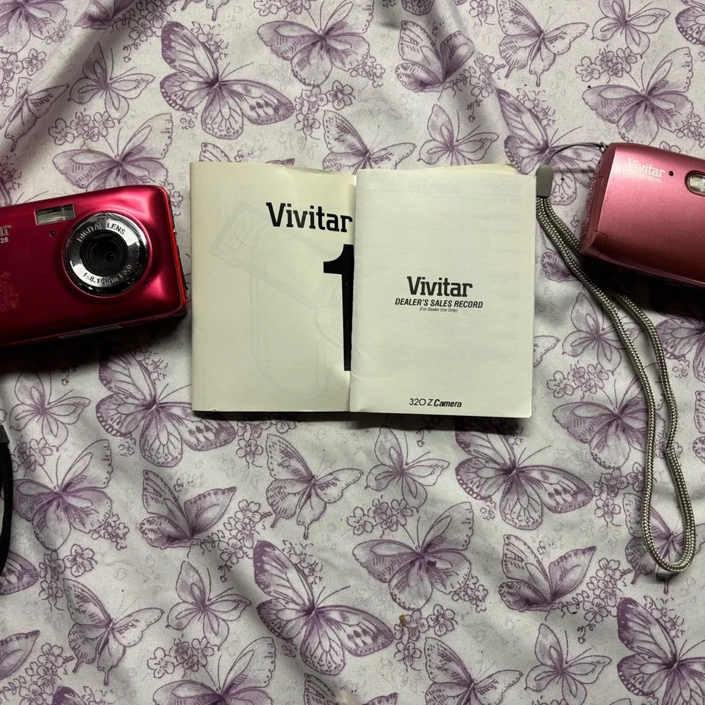 🎦💥2 Vivitar Vivicams Digital Camera Bundle